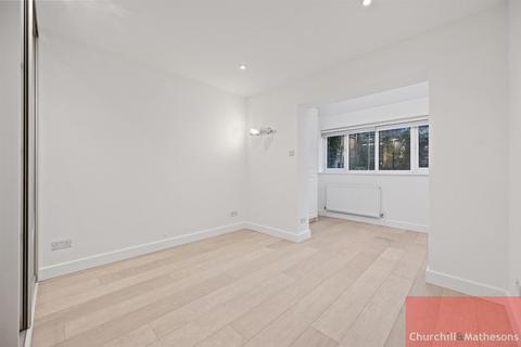 4 bedroom detached house to rent, Kingston Place, Harrow, HA3 6DB