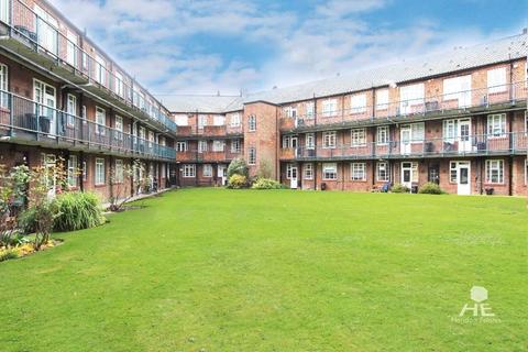 2 bedroom apartment to rent, Clive Lodge, Shirehall Lane, London, NW4