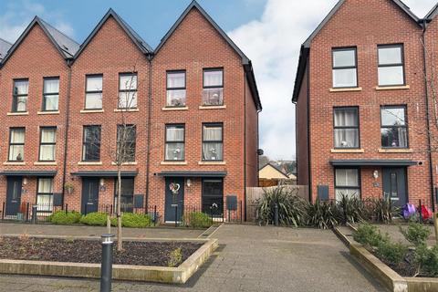 4 bedroom townhouse for sale, Kingdom Court, Chepstow NP16