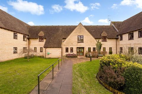 2 bedroom retirement property for sale, Cambridge Way, Minchinhampton, Stroud