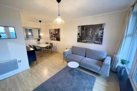 1 bedroom apartment to rent, Station Approach, Woking, Surrey, GU22