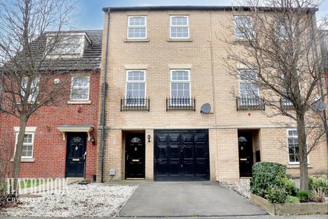 3 bedroom townhouse for sale, Lambrell Avenue, Kiveton Park