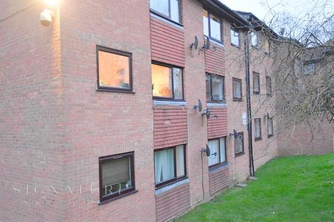 1 bedroom flat for sale, Valley Green, Hemel Hempstead