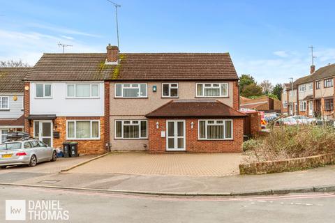 4 bedroom end of terrace house for sale, Stonyshotts, Waltham Abbey, Essex