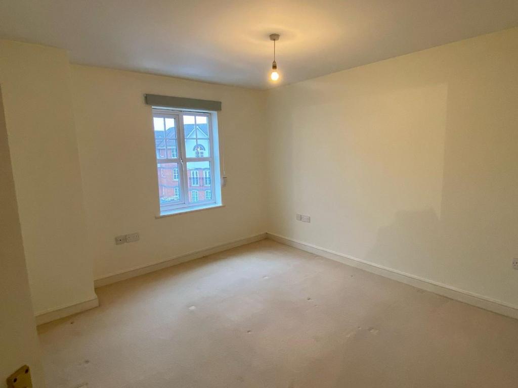Bedroom 1 .jpg