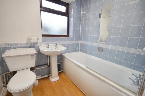 2 bedroom flat for sale, New Road, Gillingham