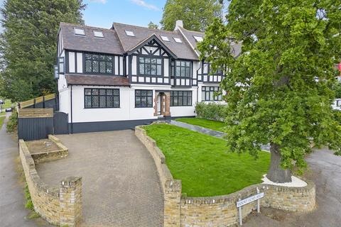 7 bedroom house for sale, Mount Echo Avenue, London E4