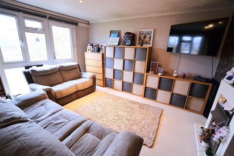 1 bedroom flat for sale, Hillfield, Hatfield