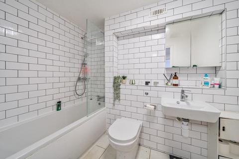 1 bedroom flat for sale, Consort Road, Peckham