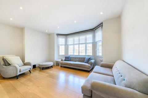 3 bedroom apartment to rent, St. Johns Wood Park, London NW8