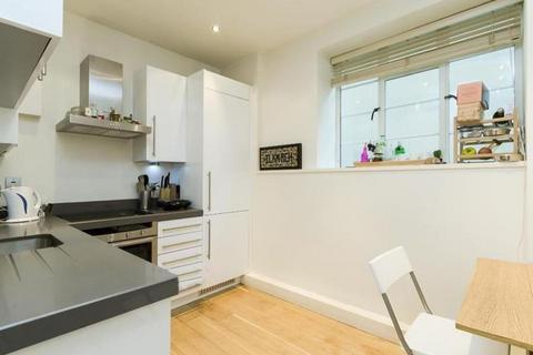 3 bedroom apartment to rent, St. Johns Wood Park, London NW8