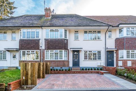 2 bedroom maisonette for sale, Castleview Road, Weybridge, KT13