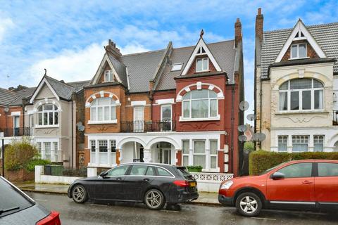 1 bedroom flat for sale, Stanthorpe Road, London SW16