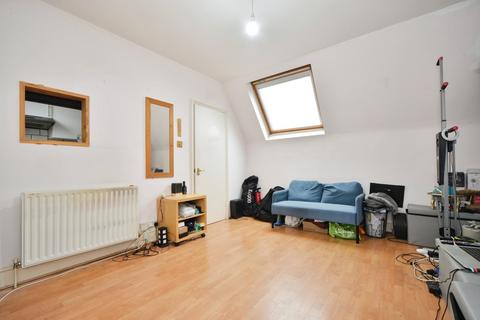 1 bedroom flat for sale, Stanthorpe Road, London SW16