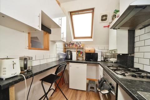 1 bedroom flat for sale, Stanthorpe Road, London SW16