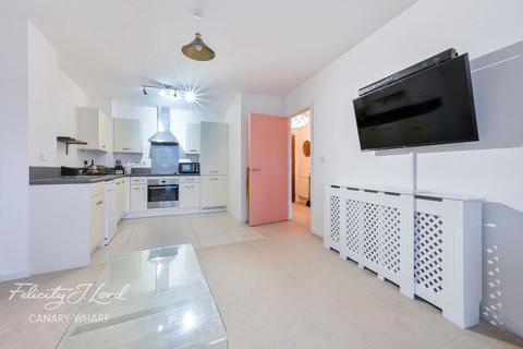 1 bedroom apartment for sale, Katie Court, London, E16