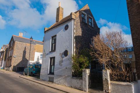 Effingham Street, Ramsgate, CT11