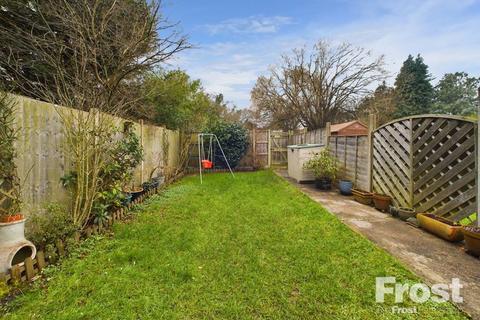 3 bedroom terraced house for sale, Sunbury Road, Feltham, Middlesex, TW13