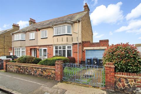 3 bedroom semi-detached house for sale, Beacon Road, Broadstairs