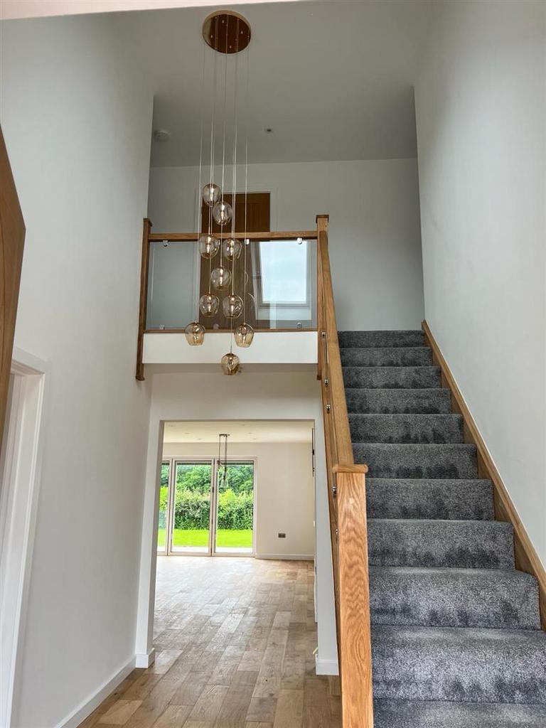 Entrance Hallway.jpeg