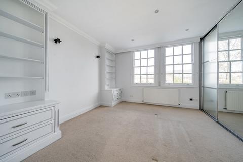 2 bedroom terraced house to rent, Shooters Hill Road London SE3