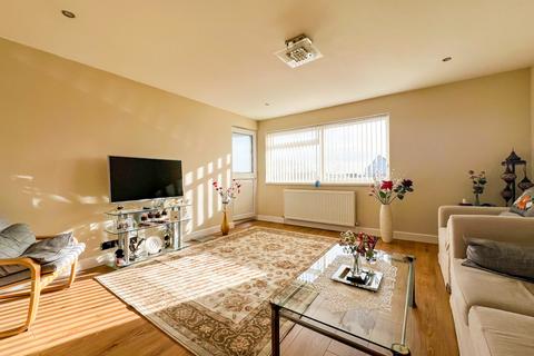 2 bedroom apartment for sale, Fir Tree Close, Patchway, Bristol, BS34