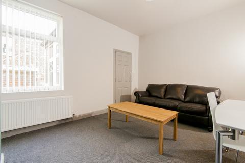 3 bedroom house to rent, 8 Haddon Street, Haddon Street, Salford M6