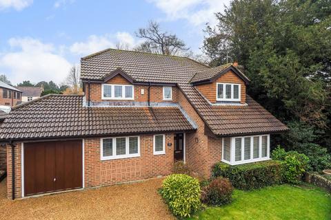 4 bedroom detached house for sale, Cranford Drive, Holybourne, Alton, Hampshire