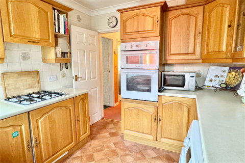 2 bedroom bungalow for sale, Allendale Avenue, Attenborough, NG9 6AN