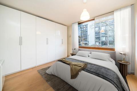 1 bedroom flat for sale, Andrewes House, London EC2Y