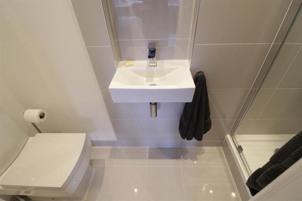 Bedroom one en suite