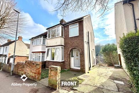 3 bedroom semi-detached house to rent, Hillborough Road, Luton, LU1