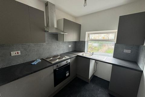 3 bedroom flat to rent, Birmingham New Road, Dudley