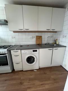 1 bedroom flat to rent, Ilford, IG1