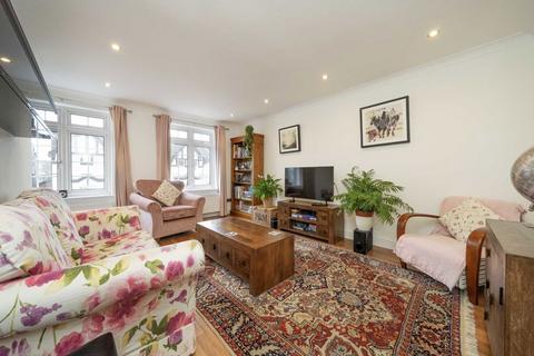 4 bedroom terraced house for sale, Sunmead Road, Sunbury-On-Thames TW16