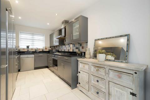 4 bedroom terraced house for sale, Sunmead Road, Sunbury-On-Thames TW16