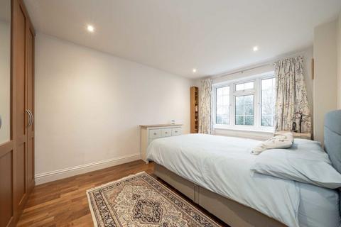 30 Sunmead Road, Sunbury-on-thames, TW16 6PE