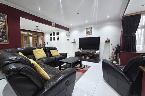 5 bedroom semi-detached house for sale, Hitherbroom Road, Hayes, Greater London, UB3