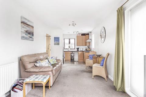 11 Vanquish Close, Twickenham, TW2 7AN
