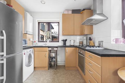 11 Vanquish Close, Twickenham, TW2 7AN