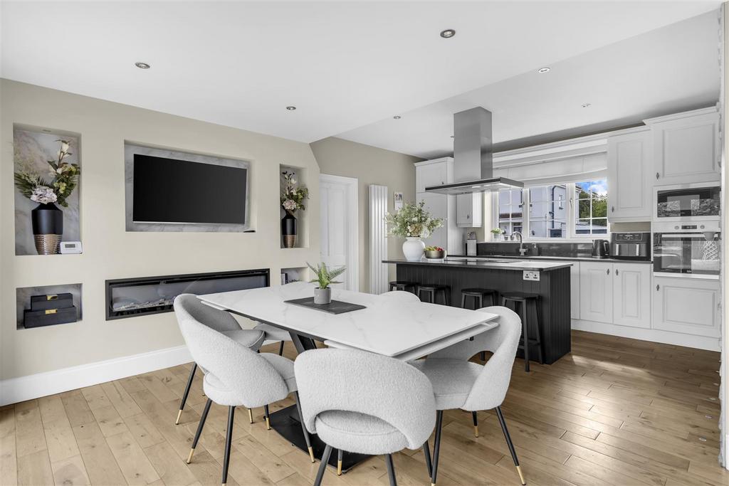 Kitchen diner