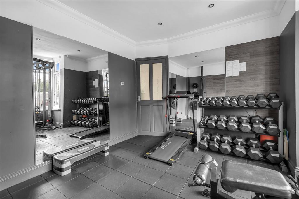 Gym/ sitting room
