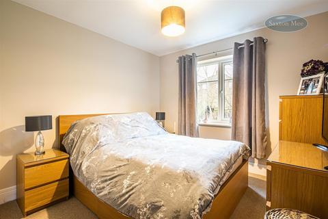 68 Chapman Close, Sheffield, S6 5BX