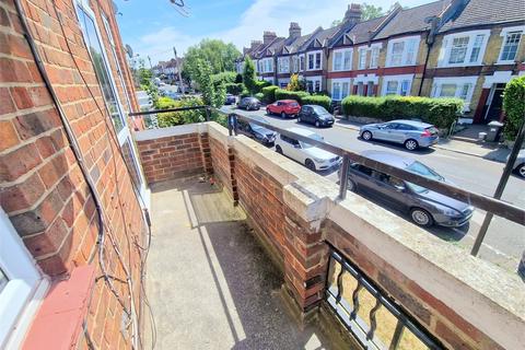 3 bedroom flat to rent, George Lane, Lewisham , London,