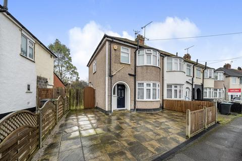 3 bedroom end of terrace house for sale, Shelley Road, Bedfordshire LU4