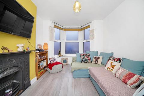 1 bedroom flat for sale, Chapter Road, London NW2