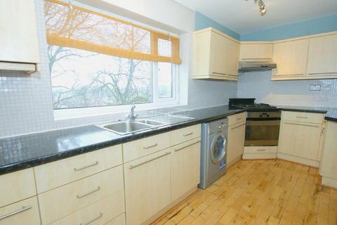 2 bedroom flat to rent, Wood Close, Chapel Allerton, Leeds