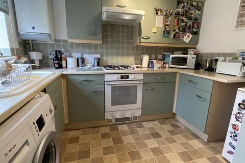 2 bedroom semi-detached house to rent, Smithcombe Close, Bedfordshire MK45