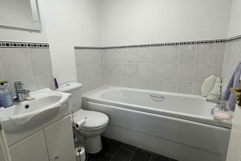 2 bedroom semi-detached house to rent, Smithcombe Close, Bedfordshire MK45