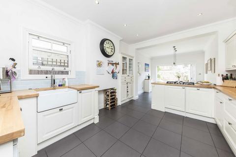 5 bedroom house for sale, Larden Road, London W3